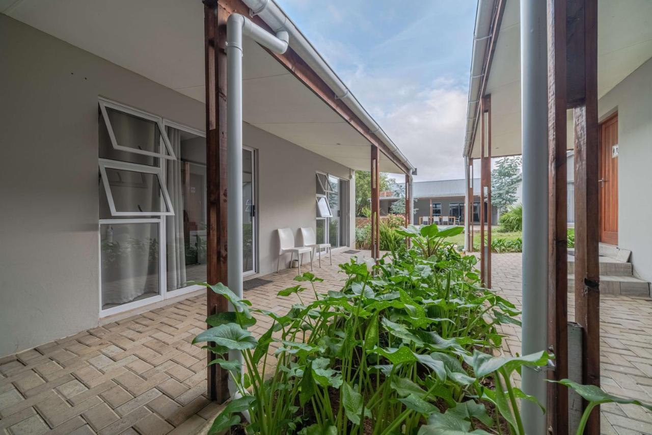 Azaria Guesthouse Swellendam Eksteriør billede